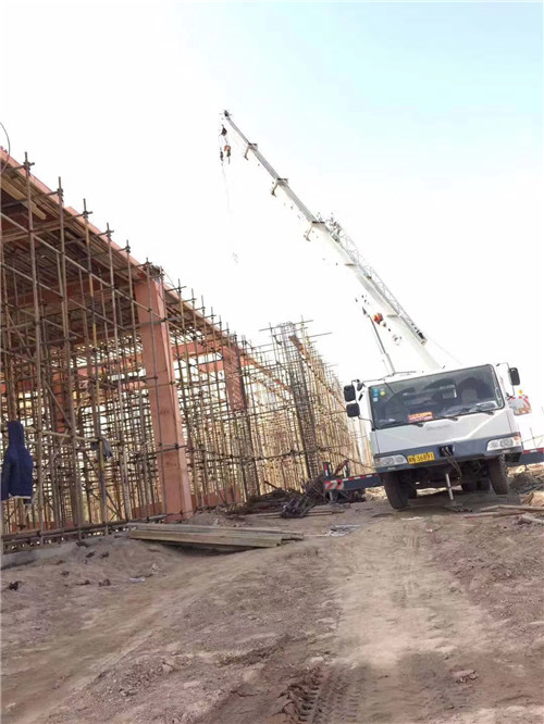 信州区吊车作业的安全注意事项有哪些？